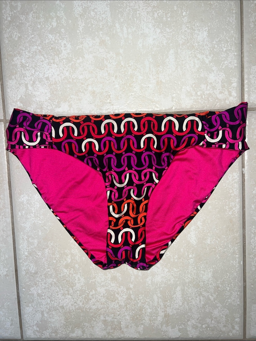 Trina Turk Women's Echo Tab-Side Hipster Bikini Bottoms Size 4, reversible